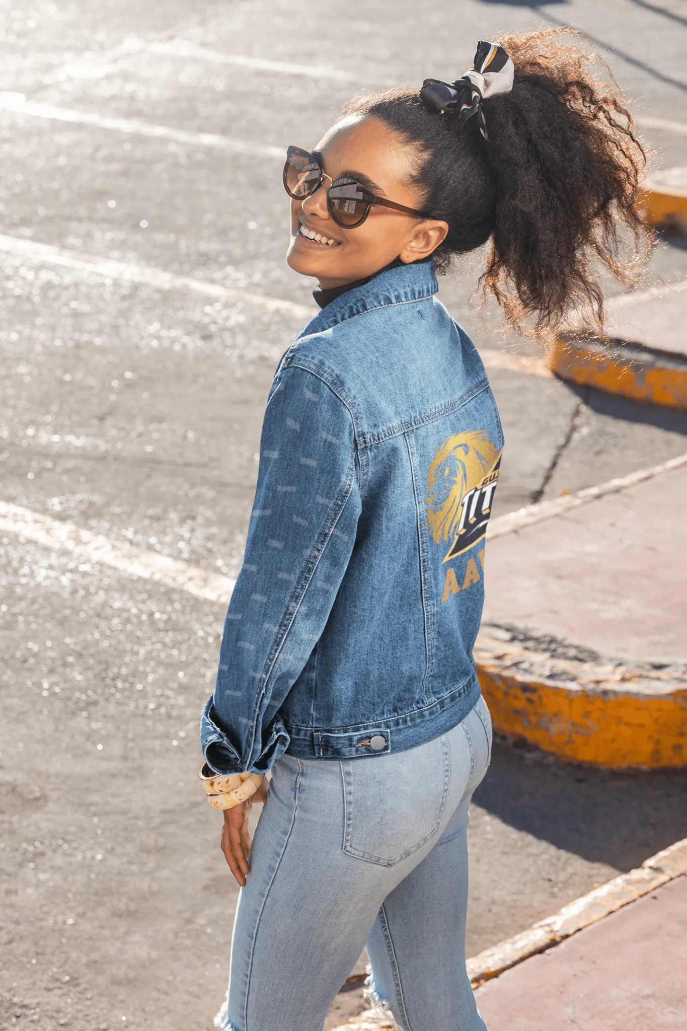 ['Premium Gujarat Titans IPL Denim Jacket | Exclusive AAVA DE! by YORD (Denim) - photo 1 of 6', 'Premium Gujarat Titans IPL Denim Jacket | Exclusive AAVA DE! by YORD (Denim) - photo 2 of 6', 'Premium Gujarat Titans IPL Denim Jacket | Exclusive AAVA DE! by YORD (Denim) - photo 3 of 6', 'Premium Gujarat Titans IPL Denim Jacket | Exclusive AAVA DE! by YORD (Denim) - photo 4 of 6', 'Premium Gujarat Titans IPL Denim Jacket | Exclusive AAVA DE! by YORD (Denim) - photo 5 of 6', 'Premium Gujarat Titans IPL Denim Ja