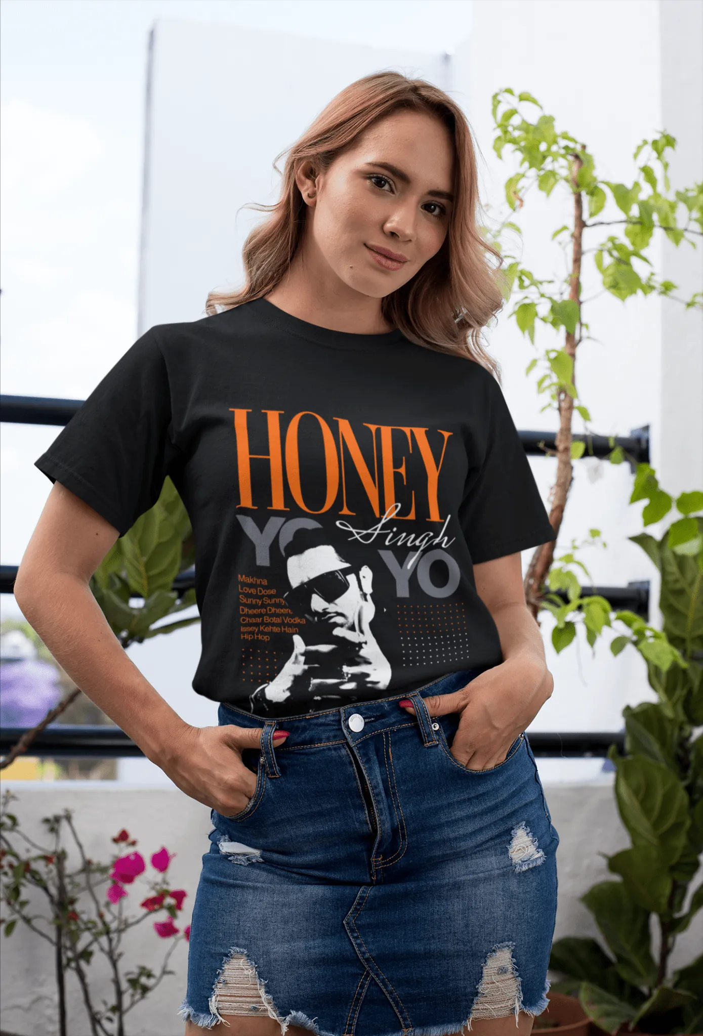['YOYO Premium Desi Kalakar Concert Edition Oversized T-Shirt - Limited Edition Merch With TWO Fridge Magnets FREE! by YORD (T-Shirts) - photo 1 of 6', 'YOYO Premium Desi Kalakar Concert Edition Oversized T-Shirt - Limited Edition Merch With TWO Fridge Magnets FREE! by YORD (T-Shirts) - photo 2 of 6', 'YOYO Premium Desi Kalakar Concert Edition Oversized T-Shirt - Limited Edition Merch With TWO Fridge Magnets FREE! by YORD (T-Shirts) - photo 3 of 6', 'YOYO Premium Desi Kalakar Concert Edition Oversized T-Shi